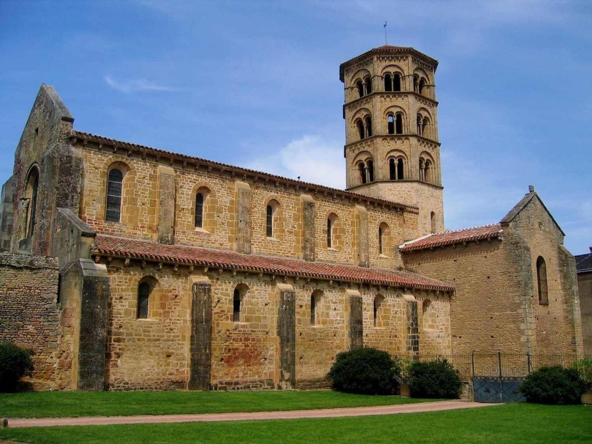 Gite De Belle Vue Semur-en-Brionnais Luaran gambar